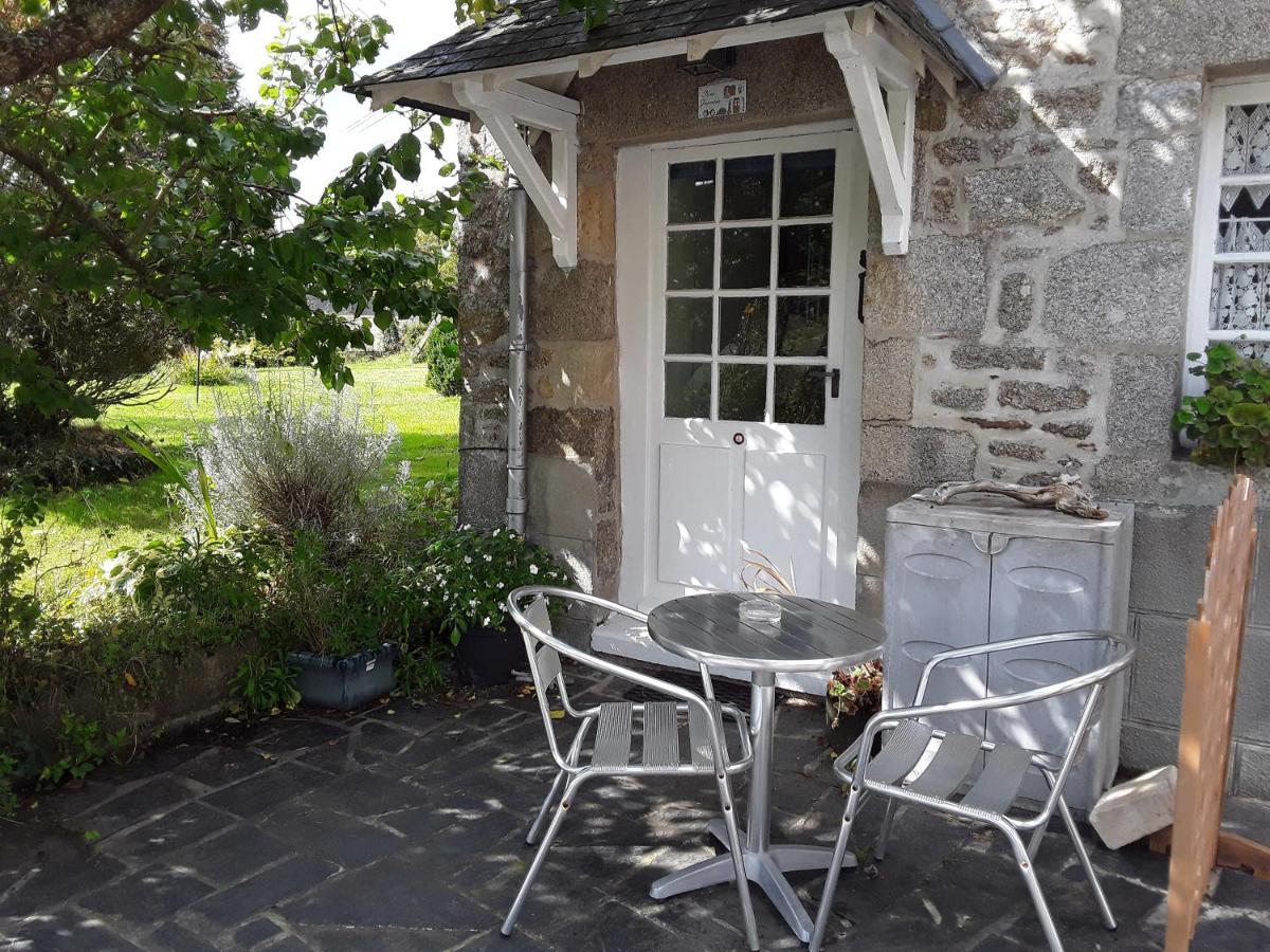 Ker Jerome - Traditional Stone Breton Cottage Near To Dinan Trelivan 외부 사진