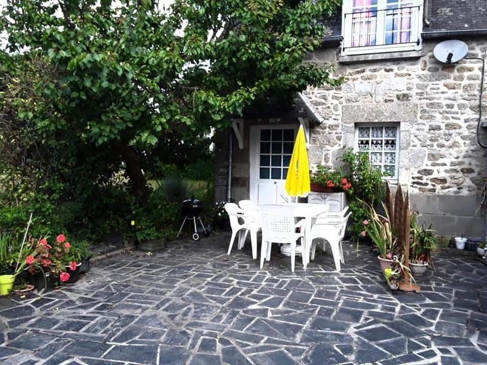 Ker Jerome - Traditional Stone Breton Cottage Near To Dinan Trelivan 외부 사진